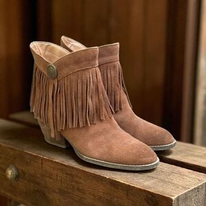Sbicca Vtg Collection Suede Leather Fringe Ankle Boot in Tan Size 7 1/2